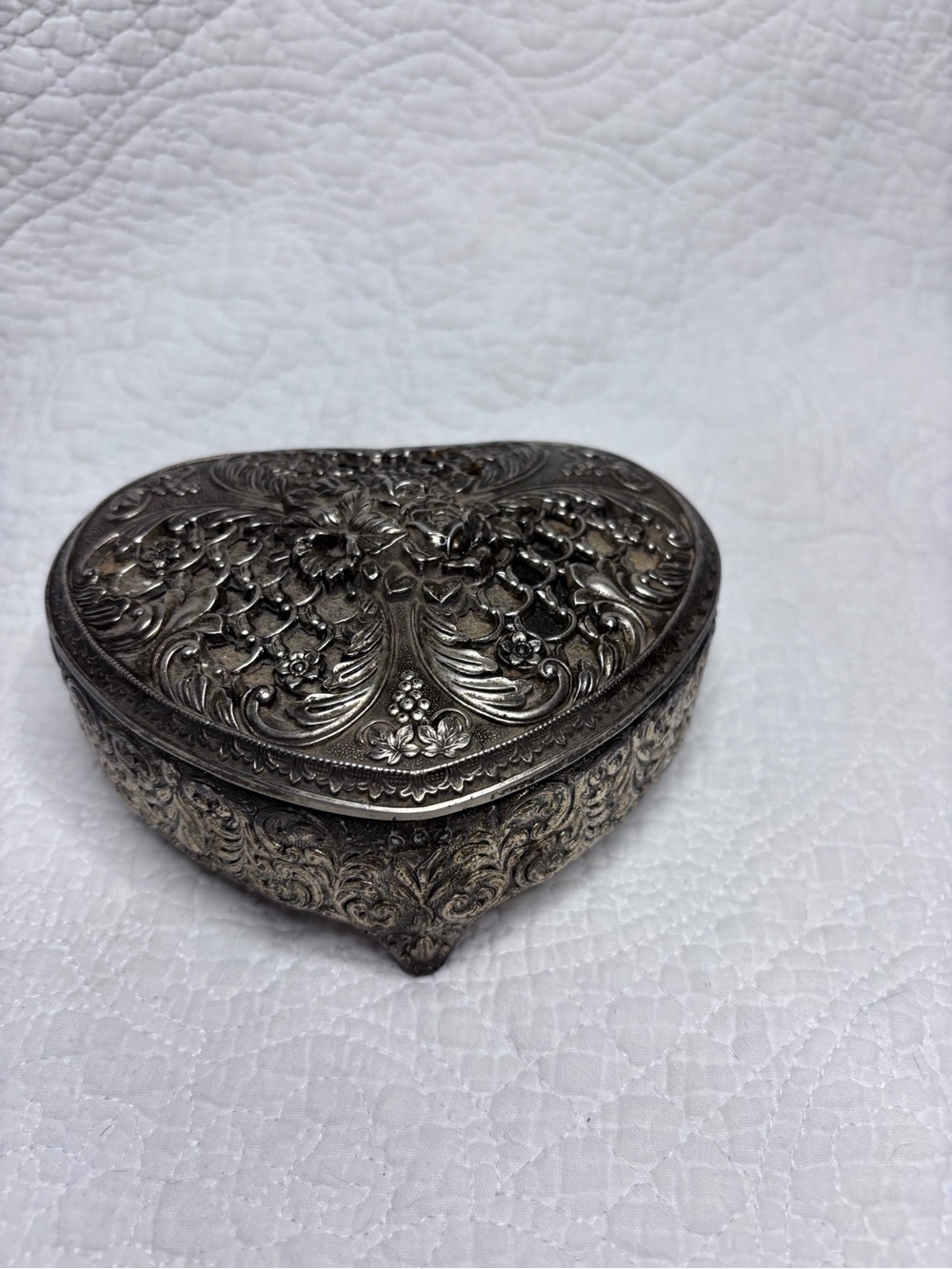 Vintage Ornate Heart-Shaped Silver Jewelry Box